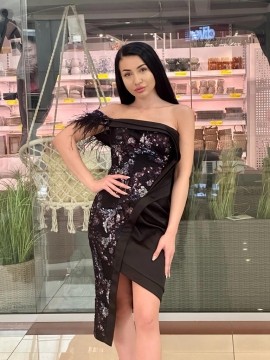 Rochie asimetrica cu paiete